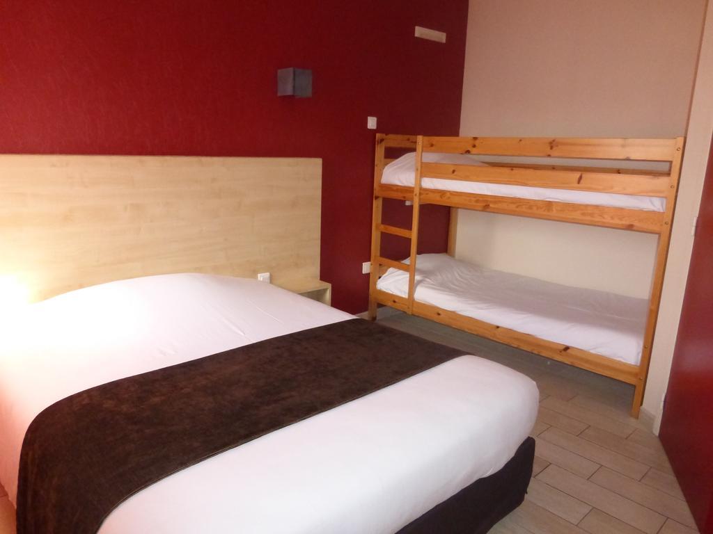 La Godiniere Hotel Cholet Eksteriør billede